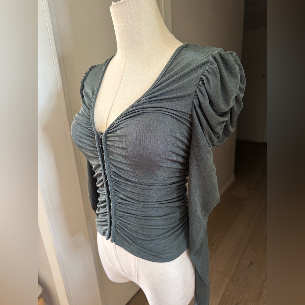 NWT | Astr | Encino Ruched Puff Shoulder Long Sleeve Top | Sz S - Picture 4 of 9